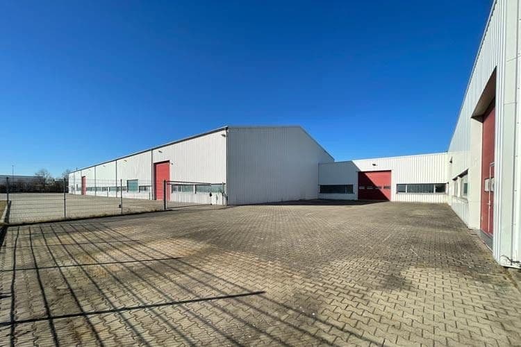 Prenájom nebytového priestoru 9.278 m², Im Mittelfeld 16, Krostitz, Sasko Prenájom nebytového priestoru 9.278 m², Im Mittelfeld 16, Krostitz, Sasko