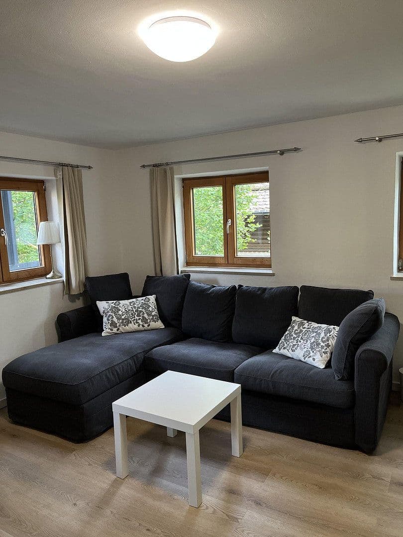 Prenájom bytu 2-izbový 50 m², München, Bavorsko Prenájom bytu 2-izbový 50 m², München, Bavorsko
