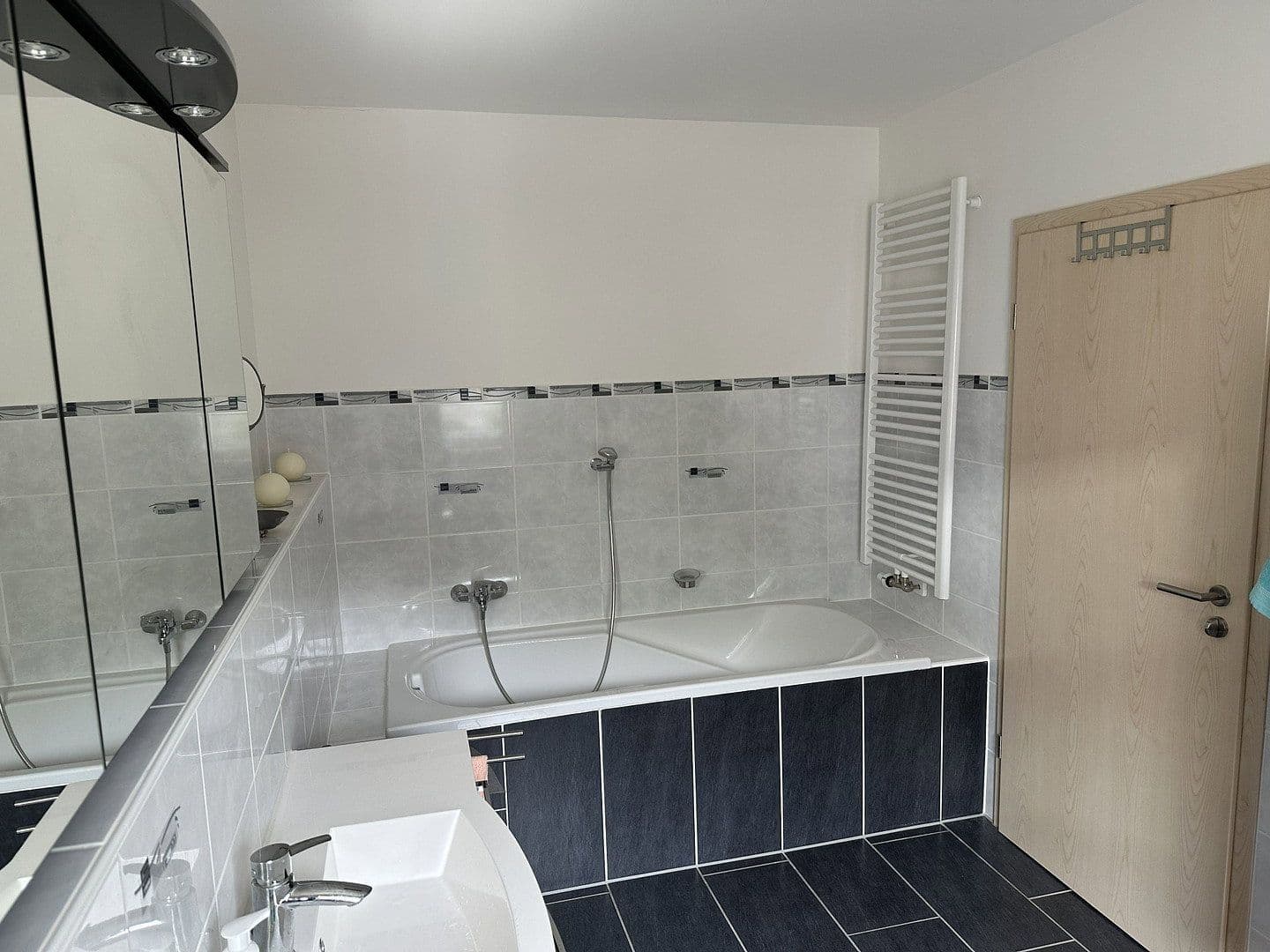 Predaj domu 72 m², pozemok 349 m², Mücheln (Geiseltal), Sasko-Anhaltsko Predaj domu 72 m², pozemok 349 m², Mücheln (Geiseltal), Sasko-Anhaltsko