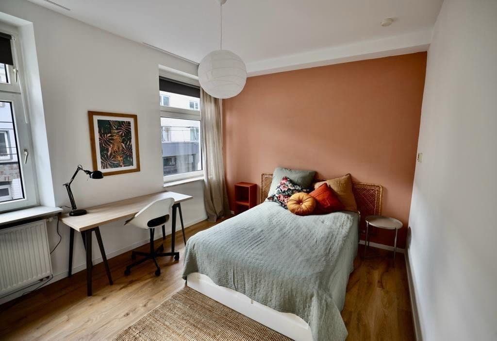 Prenájom bytu 4-izbový 14 m², Gumbertstr 97, Düsseldorf, Severné Porýnie - Westfálsko Prenájom bytu 4-izbový 14 m², Gumbertstr 97, Düsseldorf, Severné Porýnie - Westfálsko