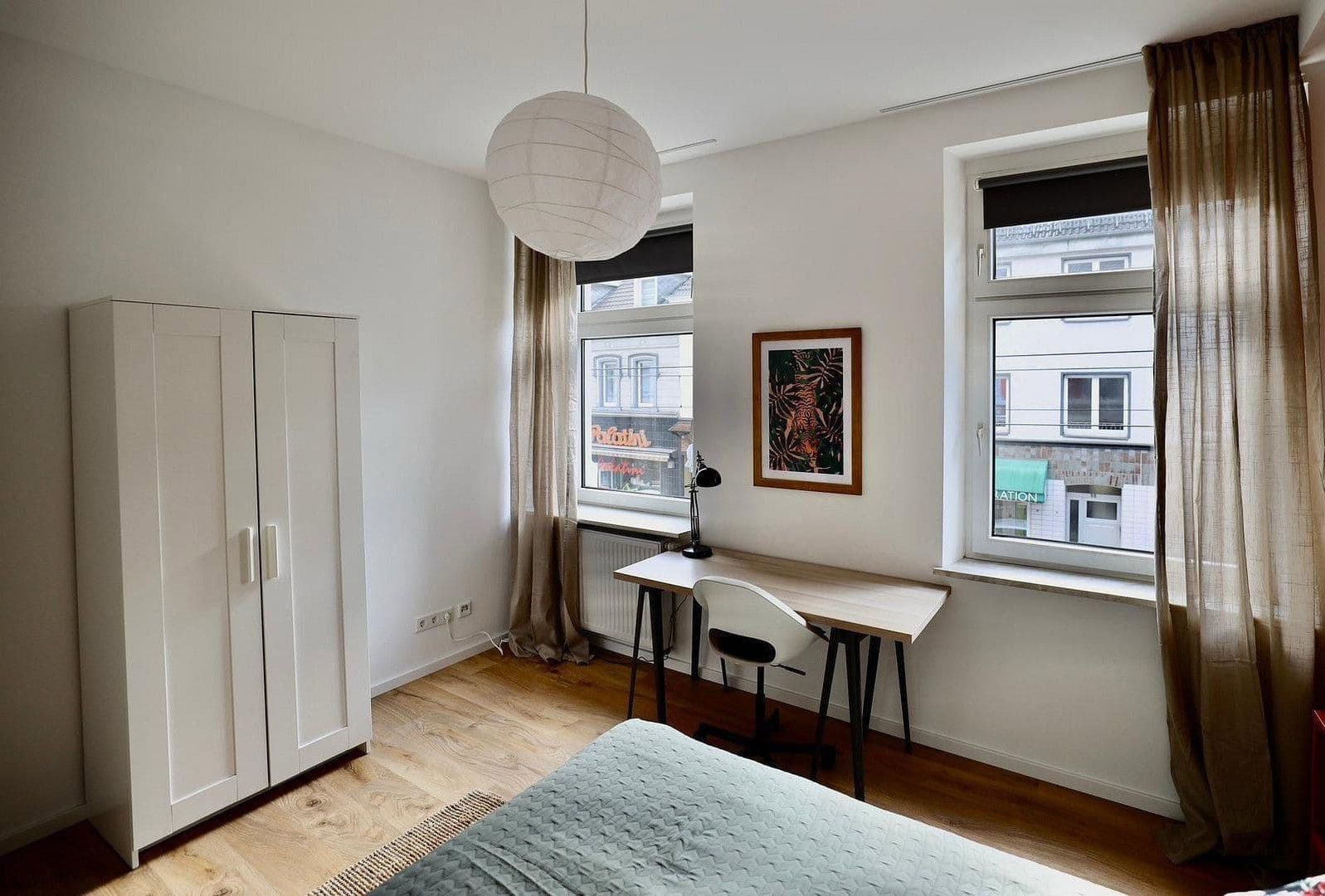 Prenájom bytu 4-izbový 14 m², Gumbertstr 97, Düsseldorf, Severné Porýnie - Westfálsko Prenájom bytu 4-izbový 14 m², Gumbertstr 97, Düsseldorf, Severné Porýnie - Westfálsko