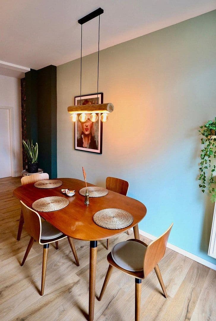 Prenájom bytu 4-izbový 14 m², Gumbertstr 97, Düsseldorf, Severné Porýnie - Westfálsko Prenájom bytu 4-izbový 14 m², Gumbertstr 97, Düsseldorf, Severné Porýnie - Westfálsko