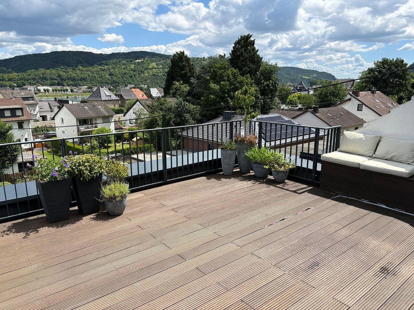 Predaj domu 197 m², pozemok 241 m², Brohl-Lützing, Porýnie-Falcko Predaj domu 197 m², pozemok 241 m², Brohl-Lützing, Porýnie-Falcko