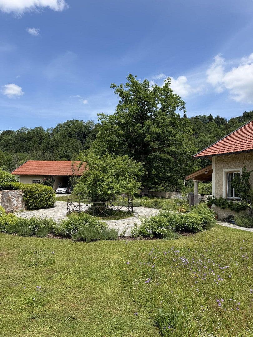 Predaj domu 238 m², pozemok 2.286 m², Siegsdorf, Bavorsko Predaj domu 238 m², pozemok 2.286 m², Siegsdorf, Bavorsko