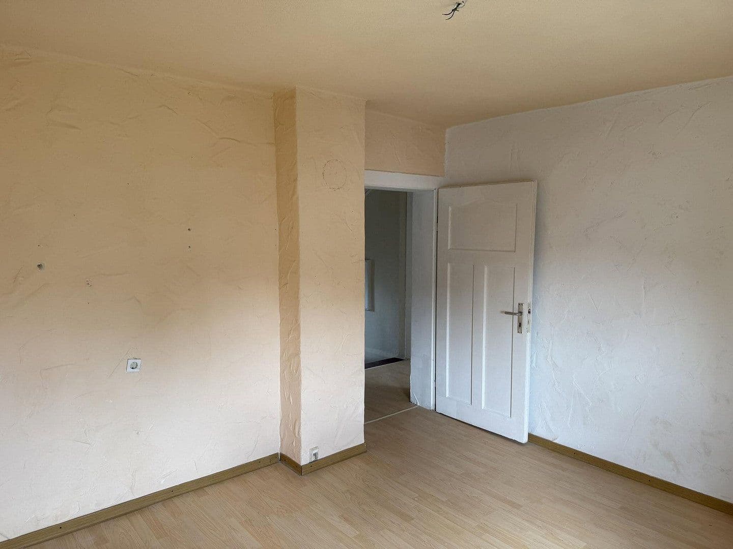 Predaj domu 95 m², pozemok 1.024 m², Morbach, Porýnie-Falcko Predaj domu 95 m², pozemok 1.024 m², Morbach, Porýnie-Falcko
