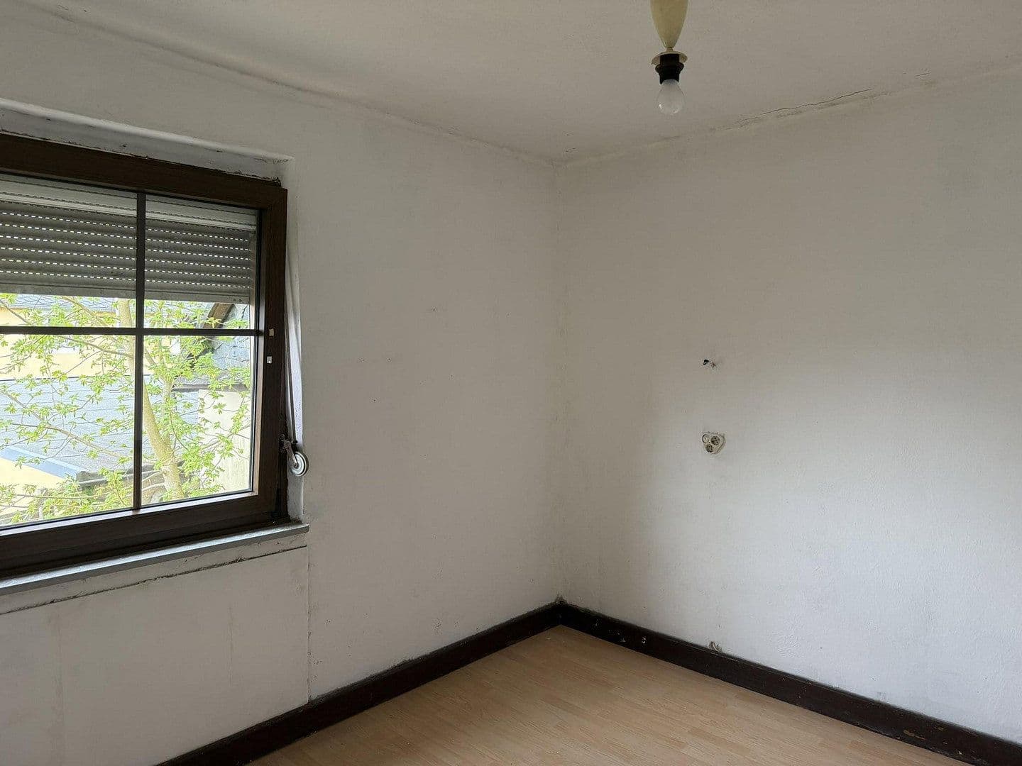 Predaj domu 95 m², pozemok 1.024 m², Morbach, Porýnie-Falcko Predaj domu 95 m², pozemok 1.024 m², Morbach, Porýnie-Falcko