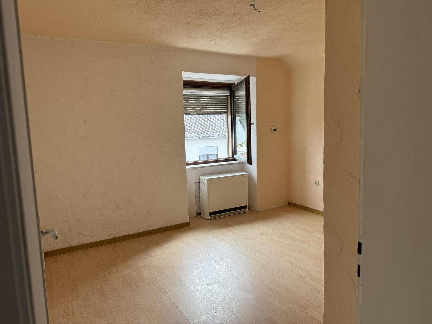 Predaj domu 95 m², pozemok 1.024 m², Morbach, Porýnie-Falcko Predaj domu 95 m², pozemok 1.024 m², Morbach, Porýnie-Falcko