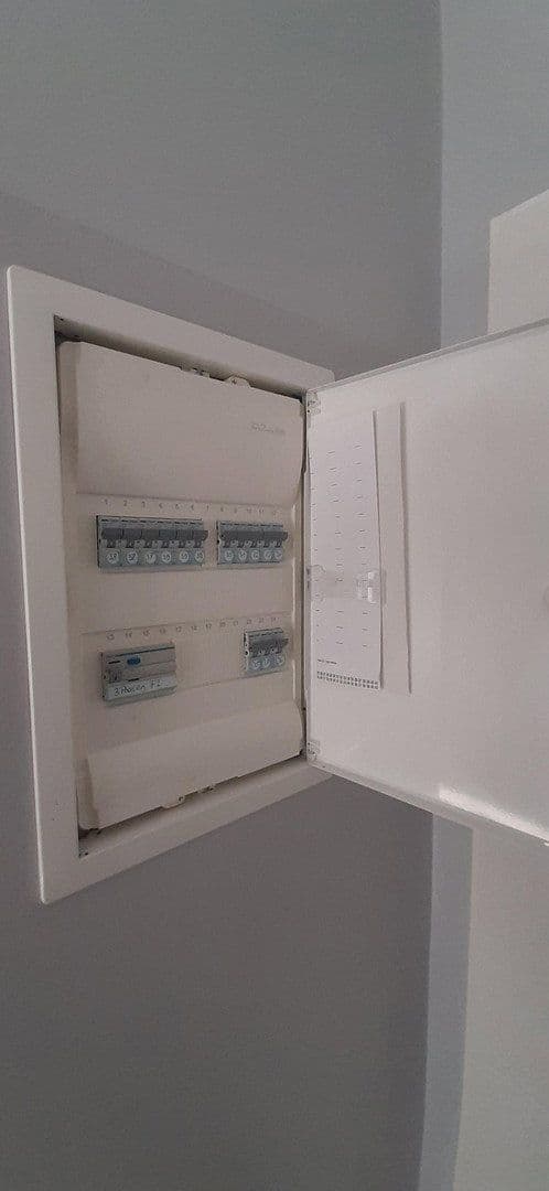 Predaj domu 354 m², pozemok 458 m², Krefeld, Severné Porýnie - Westfálsko Predaj domu 354 m², pozemok 458 m², Krefeld, Severné Porýnie - Westfálsko