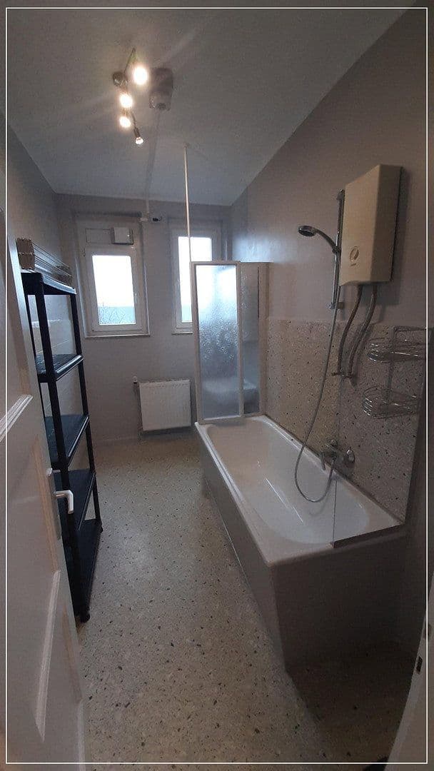 Predaj domu 354 m², pozemok 458 m², Krefeld, Severné Porýnie - Westfálsko Predaj domu 354 m², pozemok 458 m², Krefeld, Severné Porýnie - Westfálsko