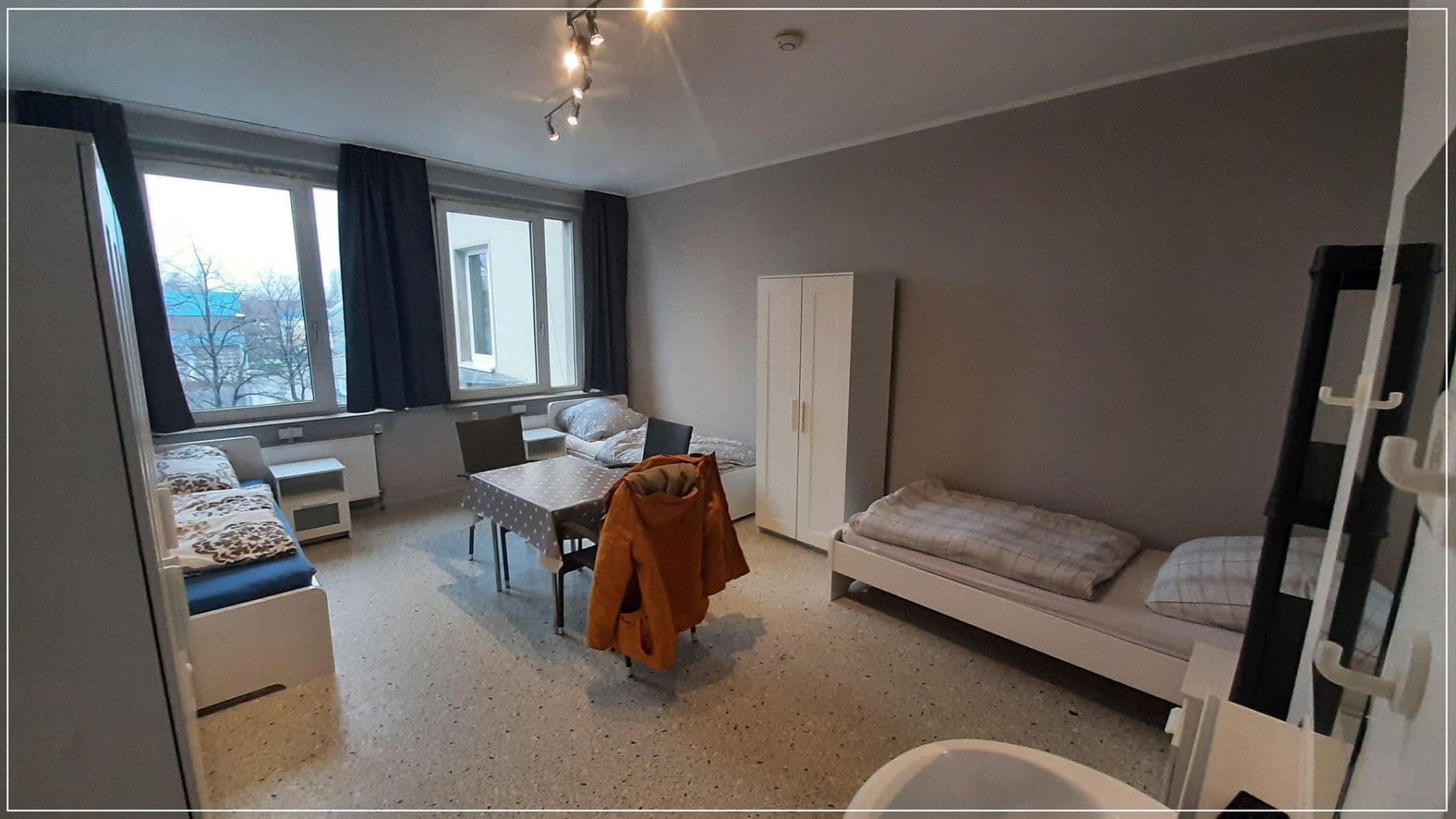 Predaj domu 354 m², pozemok 458 m², Krefeld, Severné Porýnie - Westfálsko Predaj domu 354 m², pozemok 458 m², Krefeld, Severné Porýnie - Westfálsko