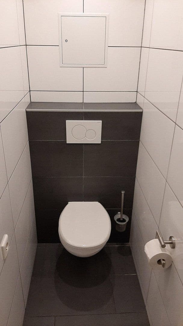 Predaj domu 354 m², pozemok 458 m², Krefeld, Severné Porýnie - Westfálsko Predaj domu 354 m², pozemok 458 m², Krefeld, Severné Porýnie - Westfálsko