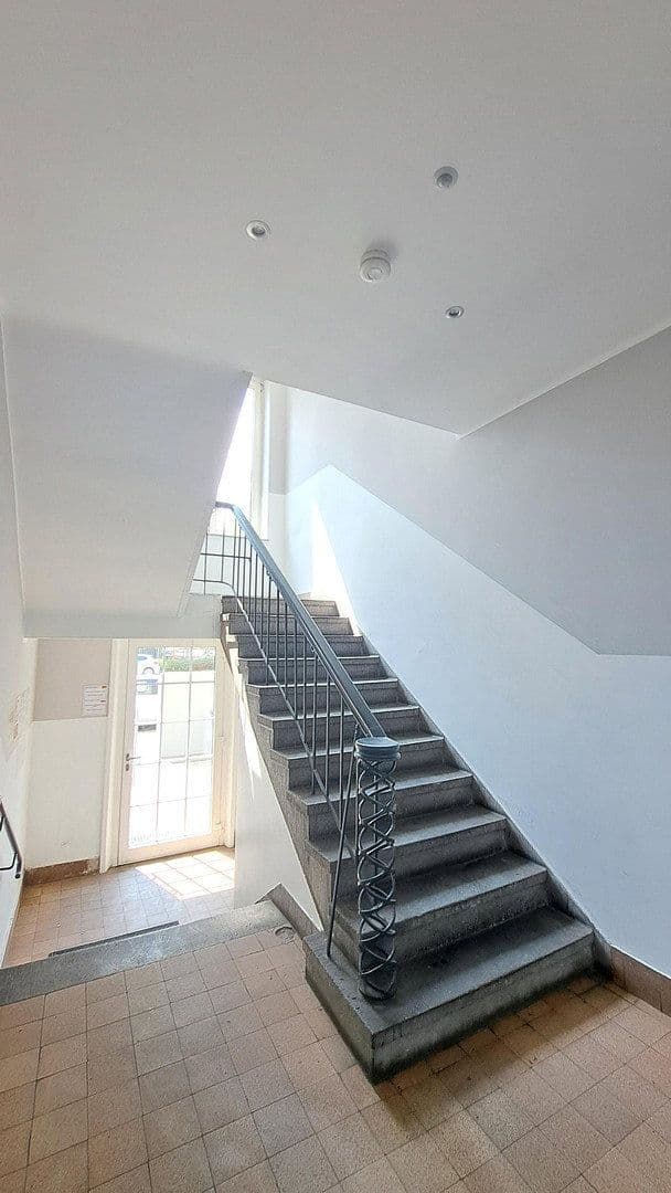 Predaj domu 354 m², pozemok 458 m², Krefeld, Severné Porýnie - Westfálsko Predaj domu 354 m², pozemok 458 m², Krefeld, Severné Porýnie - Westfálsko