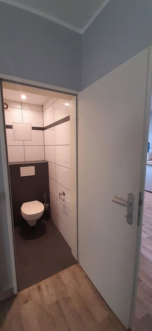 Predaj domu 354 m², pozemok 458 m², Krefeld, Severné Porýnie - Westfálsko Predaj domu 354 m², pozemok 458 m², Krefeld, Severné Porýnie - Westfálsko