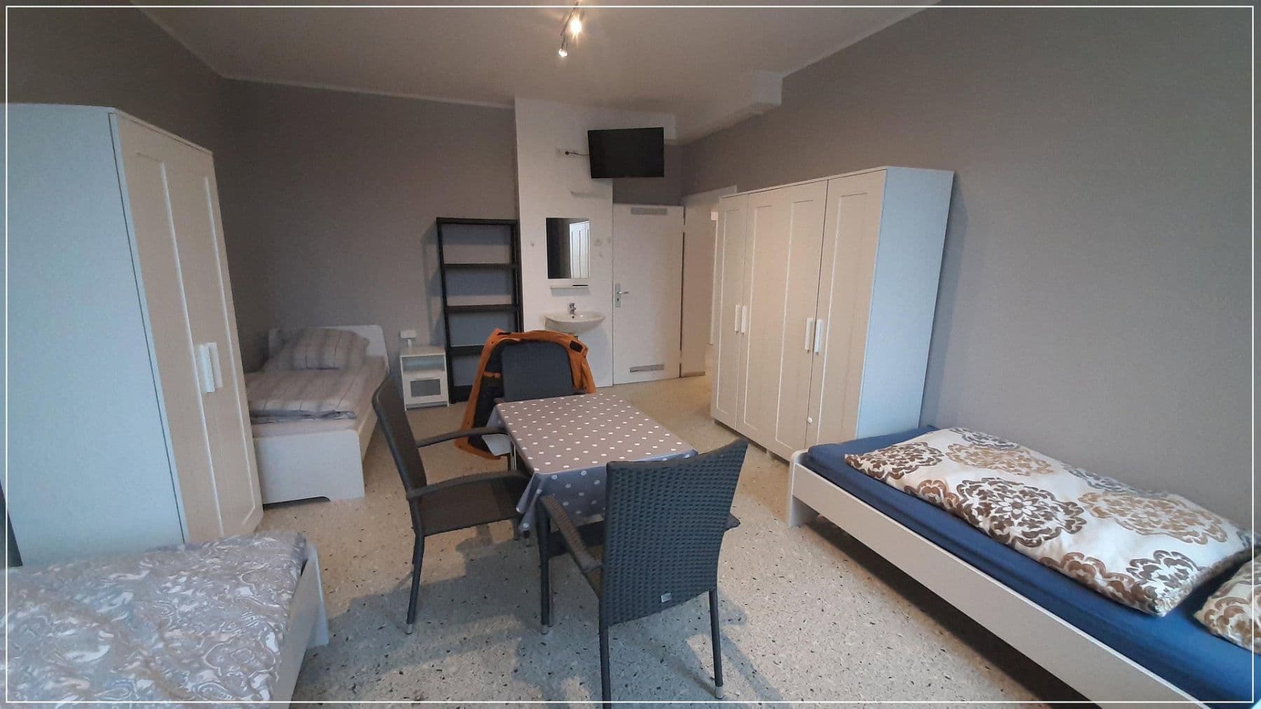 Predaj domu 354 m², pozemok 458 m², Krefeld, Severné Porýnie - Westfálsko Predaj domu 354 m², pozemok 458 m², Krefeld, Severné Porýnie - Westfálsko