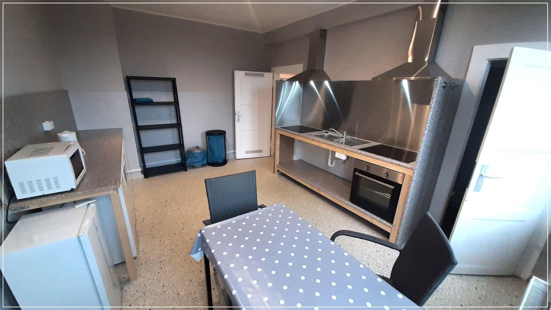 Predaj domu 354 m², pozemok 458 m², Krefeld, Severné Porýnie - Westfálsko Predaj domu 354 m², pozemok 458 m², Krefeld, Severné Porýnie - Westfálsko