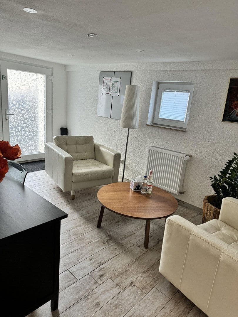 Prenájom domu 140 m², pozemok 555 m², Backnang, Bádensko-Wurttembersko Prenájom domu 140 m², pozemok 555 m², Backnang, Bádensko-Wurttembersko