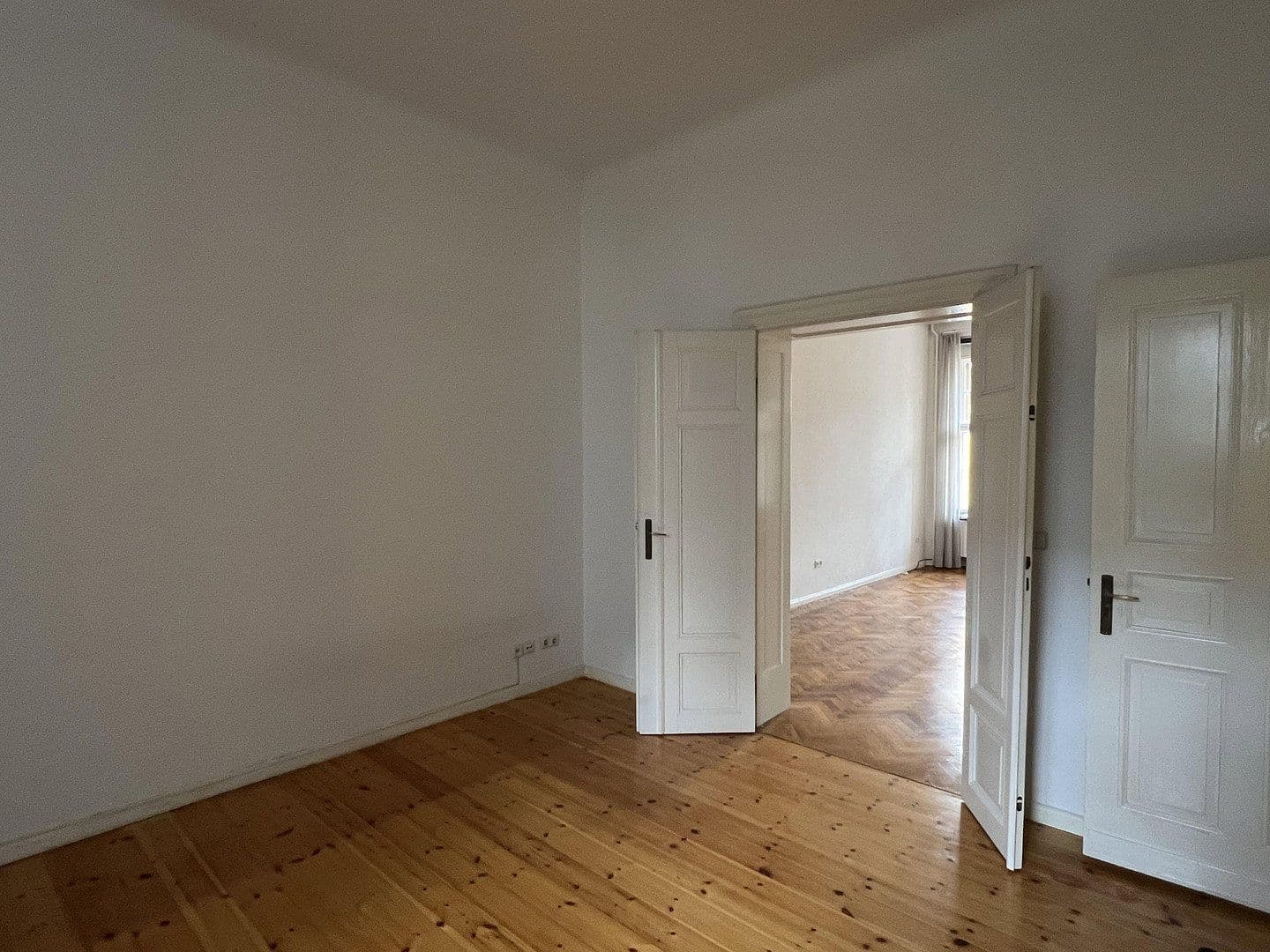 Predaj bytu 4-izbový 112 m², Berlin, Berlín Predaj bytu 4-izbový 112 m², Berlin, Berlín