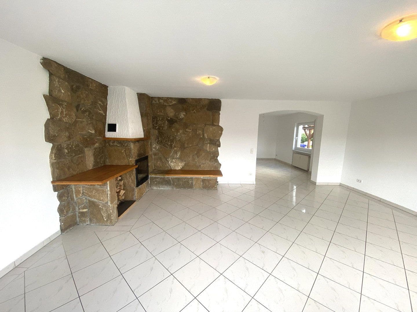 Prenájom domu 170 m², pozemok 265 m², Neidenstein, Bádensko-Wurttembersko Prenájom domu 170 m², pozemok 265 m², Neidenstein, Bádensko-Wurttembersko