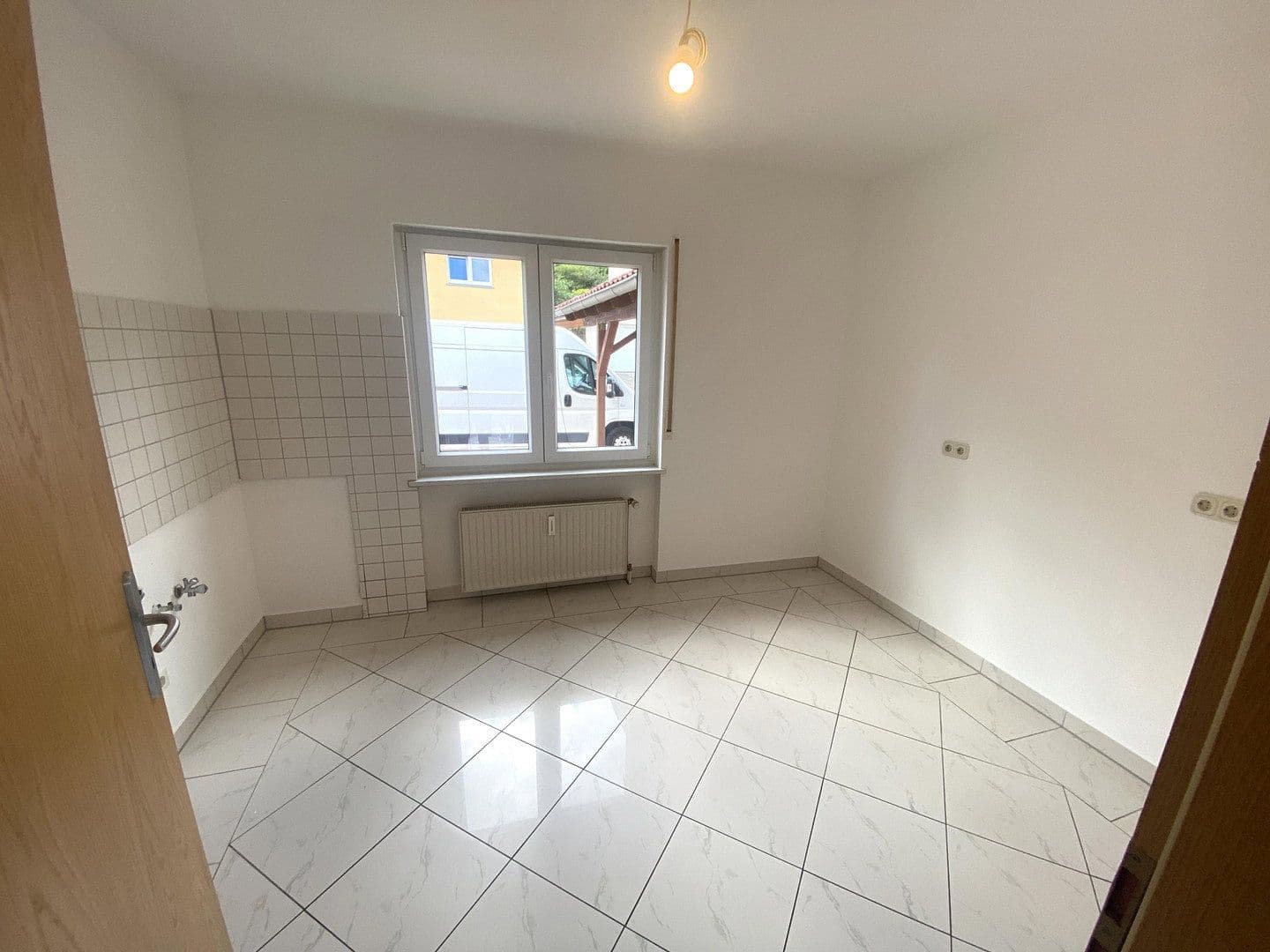 Prenájom domu 170 m², pozemok 265 m², Neidenstein, Bádensko-Wurttembersko Prenájom domu 170 m², pozemok 265 m², Neidenstein, Bádensko-Wurttembersko