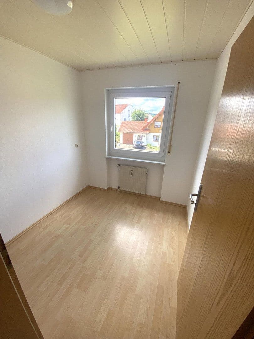 Prenájom domu 170 m², pozemok 265 m², Neidenstein, Bádensko-Wurttembersko Prenájom domu 170 m², pozemok 265 m², Neidenstein, Bádensko-Wurttembersko