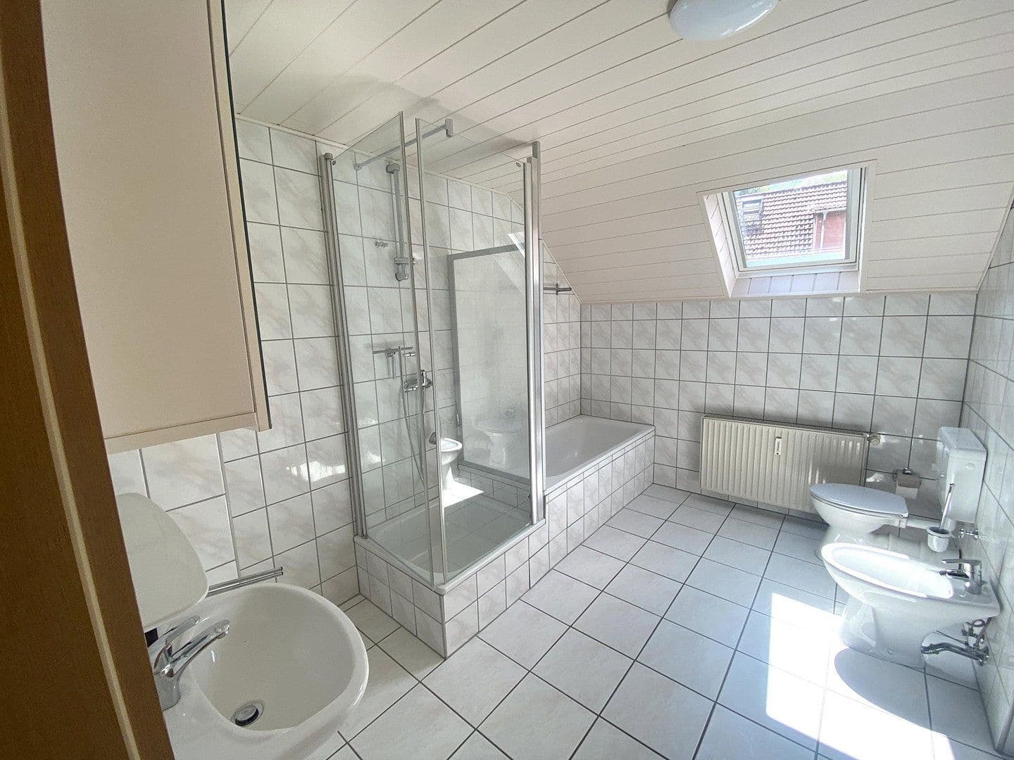 Prenájom domu 170 m², pozemok 265 m², Neidenstein, Bádensko-Wurttembersko Prenájom domu 170 m², pozemok 265 m², Neidenstein, Bádensko-Wurttembersko