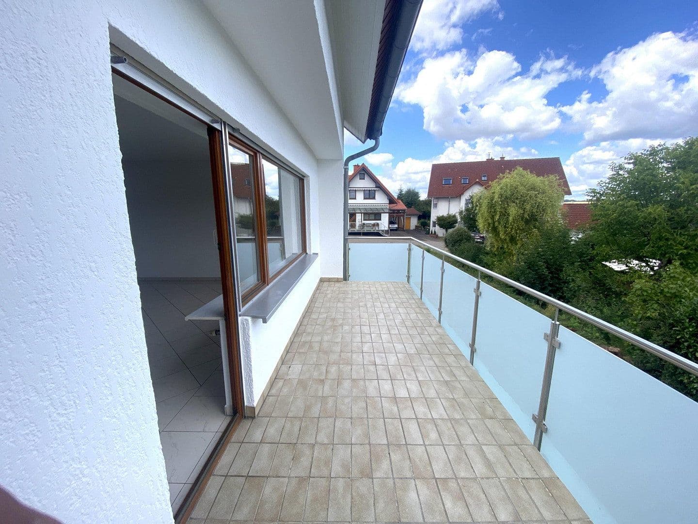 Prenájom domu 170 m², pozemok 265 m², Neidenstein, Bádensko-Wurttembersko Prenájom domu 170 m², pozemok 265 m², Neidenstein, Bádensko-Wurttembersko