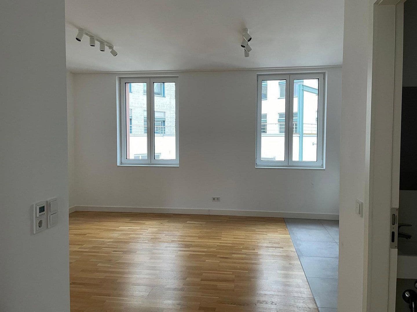Prenájom bytu 2-izbový 52 m², Frankfurt, Hesensko Prenájom bytu 2-izbový 52 m², Frankfurt, Hesensko