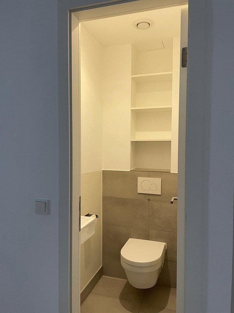 Prenájom bytu 2-izbový 52 m², Frankfurt, Hesensko Prenájom bytu 2-izbový 52 m², Frankfurt, Hesensko