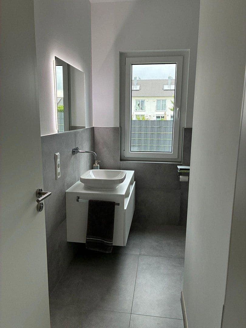 Predaj domu 188 m², pozemok 500 m², Neusäß, Bavorsko Predaj domu 188 m², pozemok 500 m², Neusäß, Bavorsko