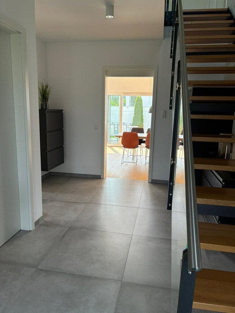 Predaj domu 188 m², pozemok 500 m², Neusäß, Bavorsko Predaj domu 188 m², pozemok 500 m², Neusäß, Bavorsko