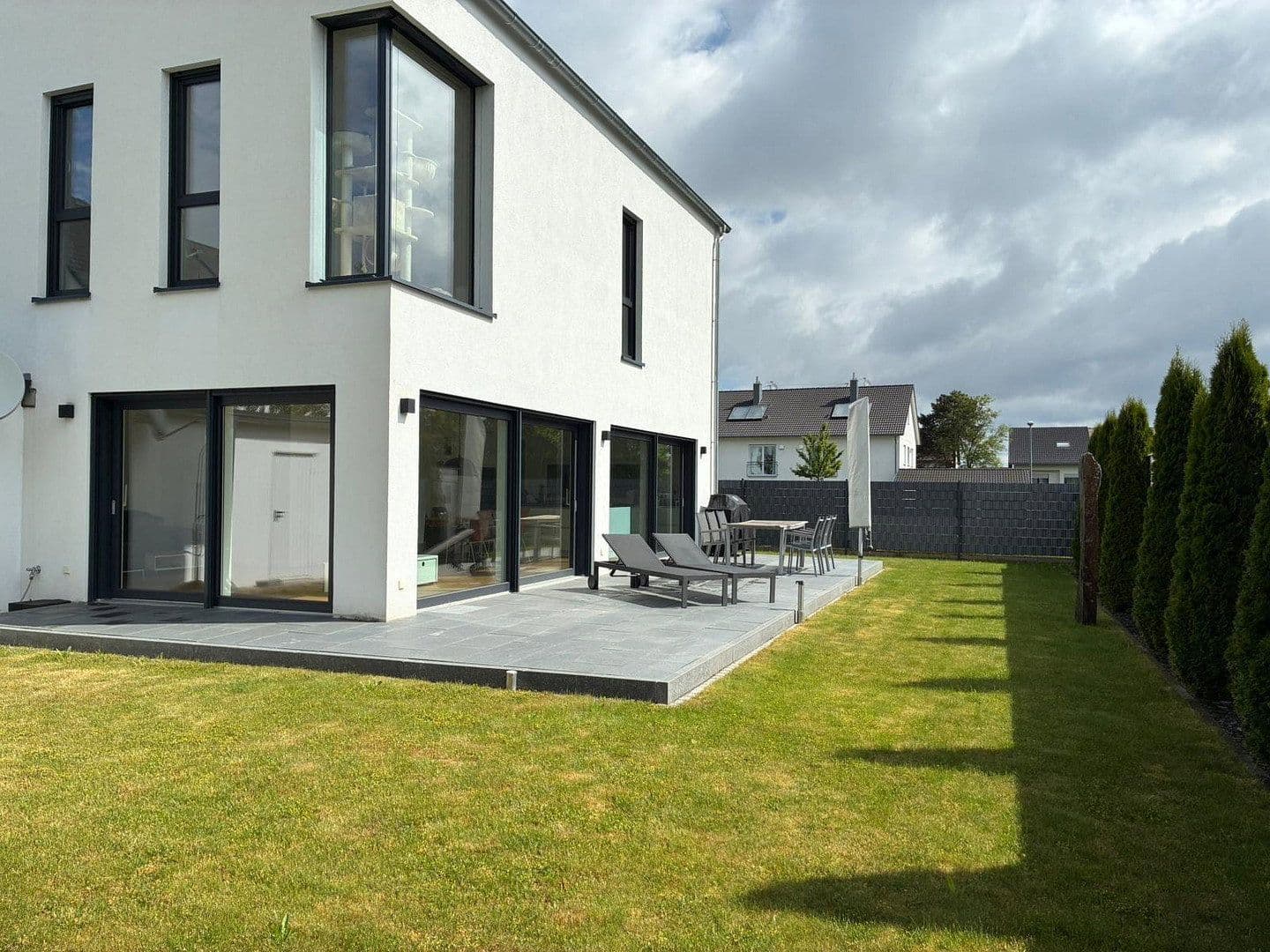 Predaj domu 188 m², pozemok 500 m², Neusäß, Bavorsko Predaj domu 188 m², pozemok 500 m², Neusäß, Bavorsko