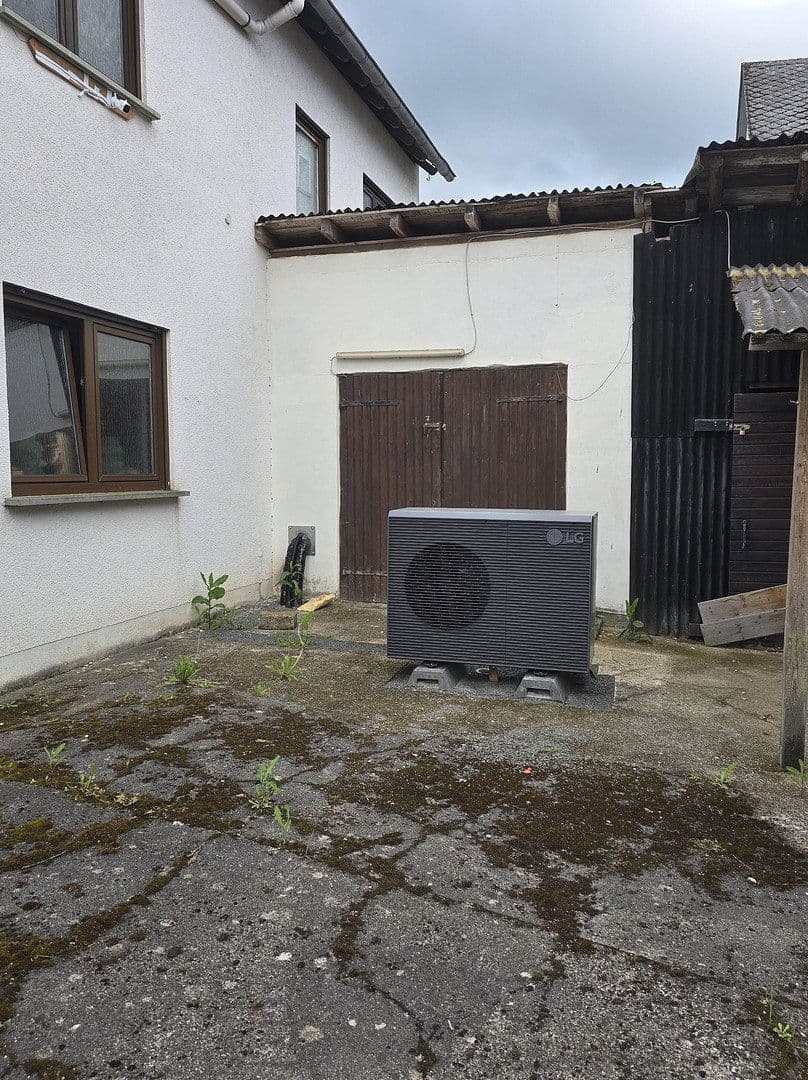 Predaj domu 311 m², pozemok 1.432 m², Mastershausen, Porýnie-Falcko Predaj domu 311 m², pozemok 1.432 m², Mastershausen, Porýnie-Falcko