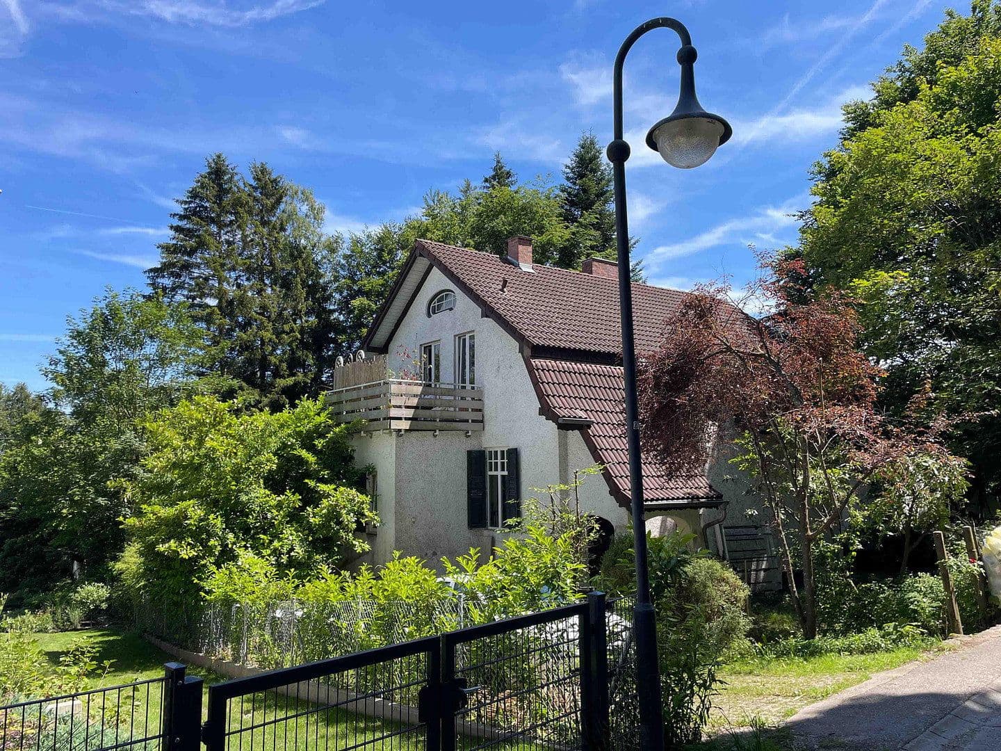Predaj domu 190 m², pozemok 1.070 m², Riedenerweg, Starnberg, Bavorsko Predaj domu 190 m², pozemok 1.070 m², Riedenerweg, Starnberg, Bavorsko