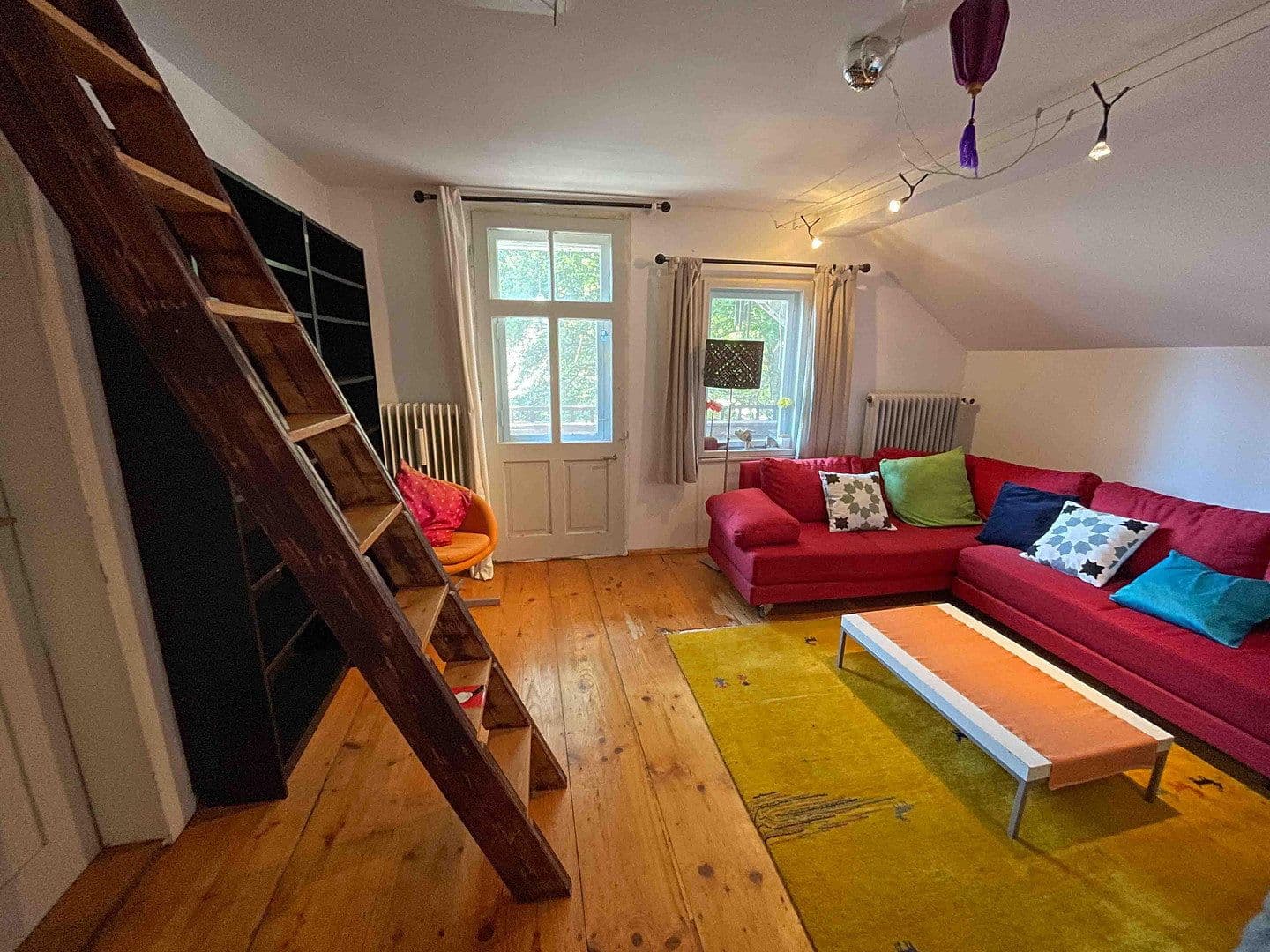 Predaj domu 190 m², pozemok 1.070 m², Riedenerweg, Starnberg, Bavorsko Predaj domu 190 m², pozemok 1.070 m², Riedenerweg, Starnberg, Bavorsko