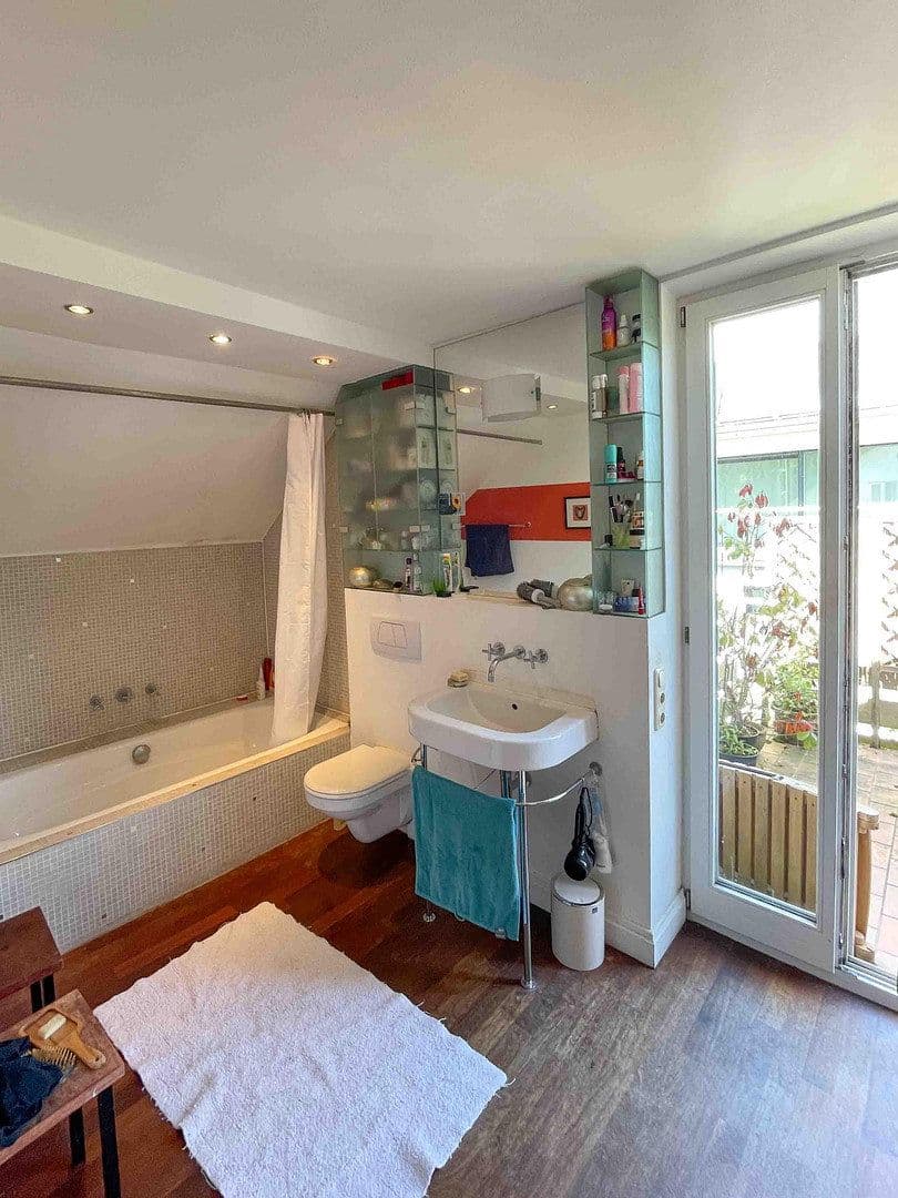 Predaj domu 190 m², pozemok 1.070 m², Riedenerweg, Starnberg, Bavorsko Predaj domu 190 m², pozemok 1.070 m², Riedenerweg, Starnberg, Bavorsko