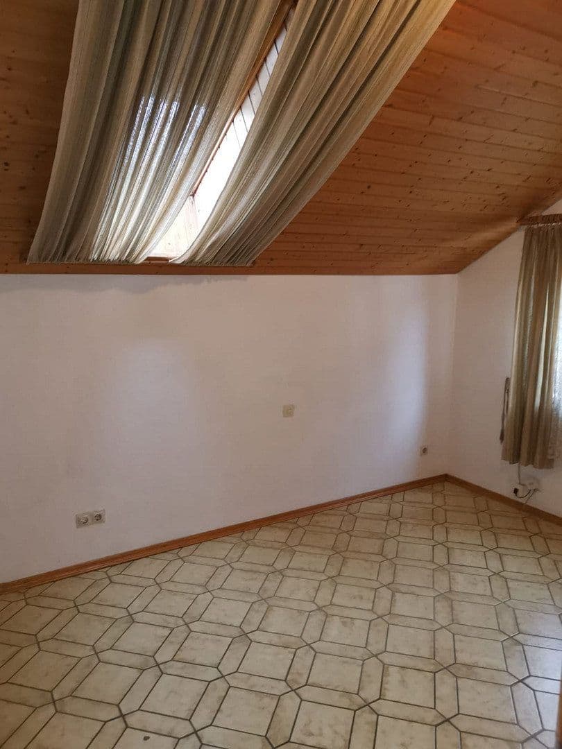 Predaj domu 232 m², pozemok 280 m², Weißhoferstr. 46, Bretten, Bádensko-Wurttembersko Predaj domu 232 m², pozemok 280 m², Weißhoferstr. 46, Bretten, Bádensko-Wurttembersko