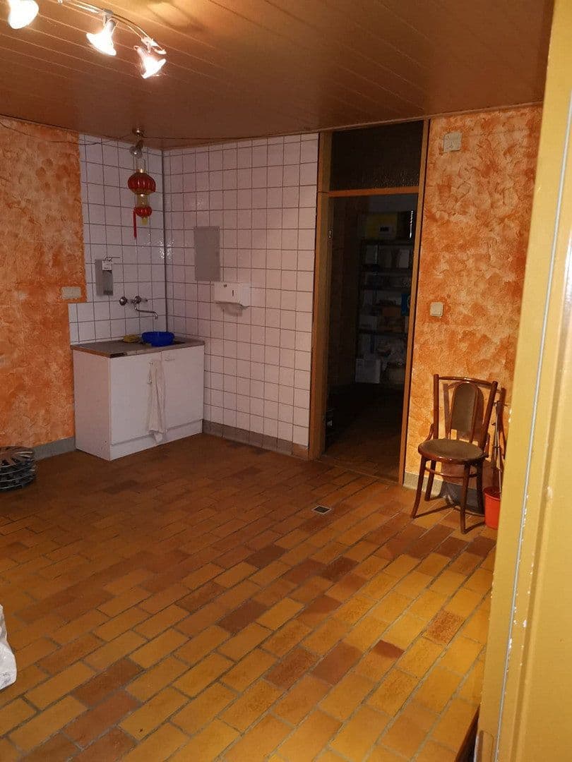 Predaj domu 232 m², pozemok 280 m², Weißhoferstr. 46, Bretten, Bádensko-Wurttembersko Predaj domu 232 m², pozemok 280 m², Weißhoferstr. 46, Bretten, Bádensko-Wurttembersko