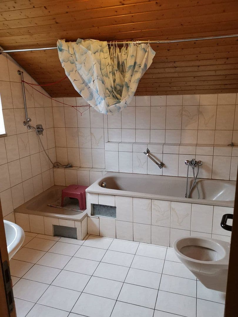 Predaj domu 232 m², pozemok 280 m², Weißhoferstr. 46, Bretten, Bádensko-Wurttembersko Predaj domu 232 m², pozemok 280 m², Weißhoferstr. 46, Bretten, Bádensko-Wurttembersko
