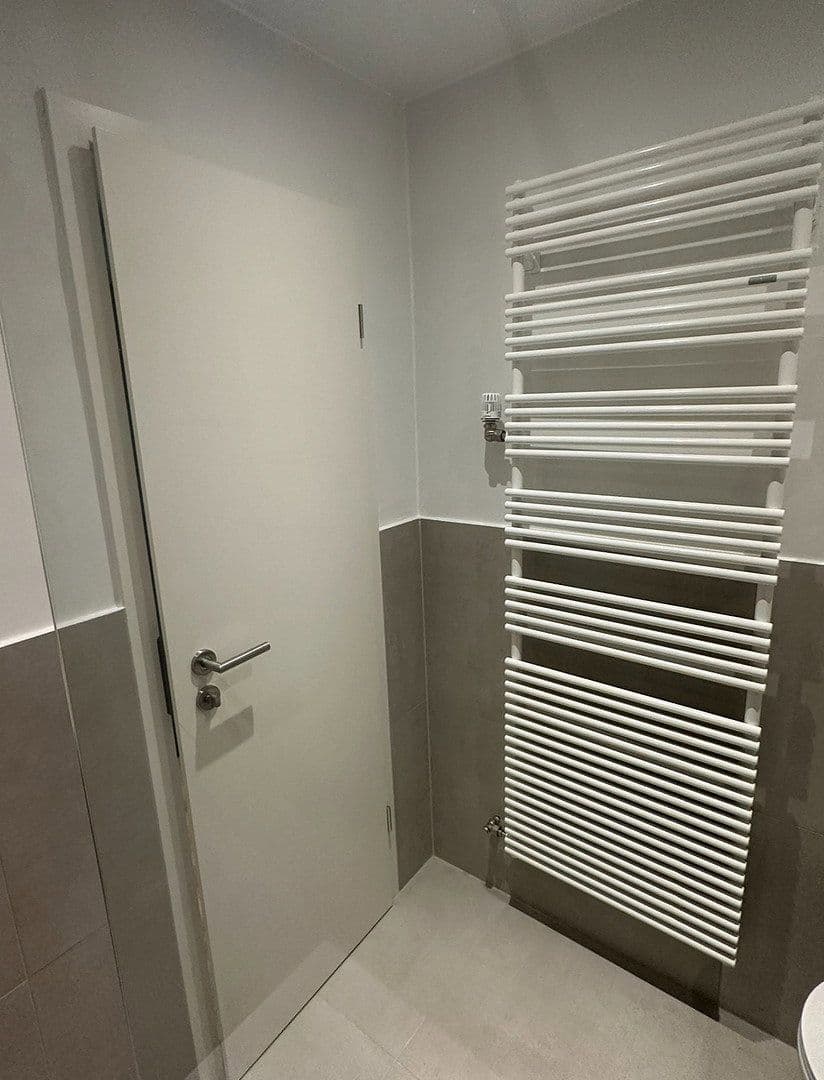 Prenájom bytu 1-izbový 32 m², München, Bavorsko Prenájom bytu 1-izbový 32 m², München, Bavorsko