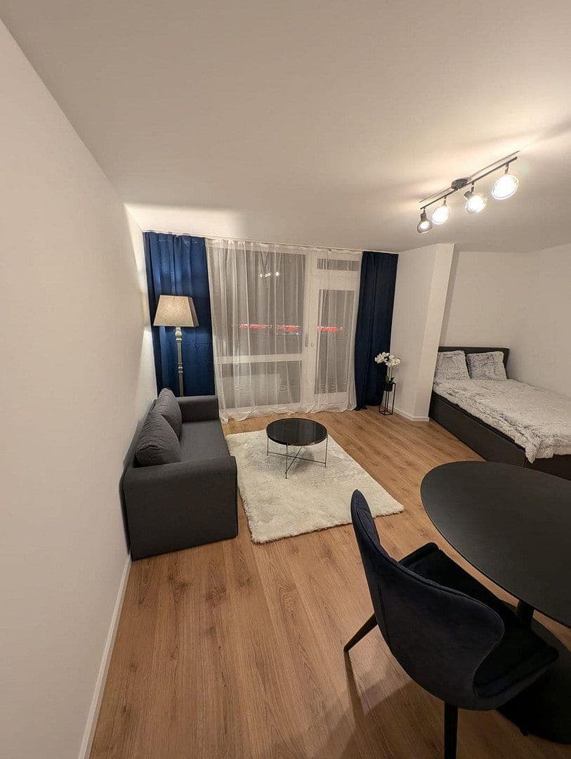 Prenájom bytu 1-izbový 32 m², München, Bavorsko Prenájom bytu 1-izbový 32 m², München, Bavorsko