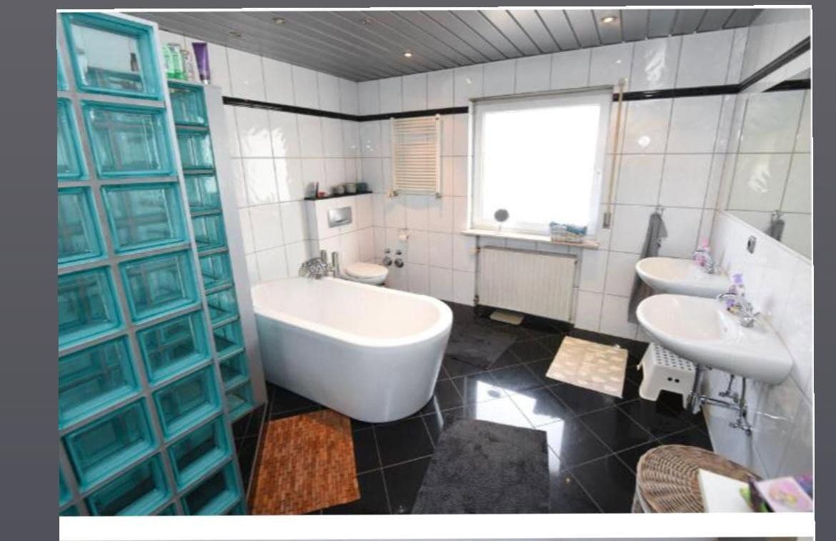Predaj domu 252 m², pozemok 767 m², Mutterstadt, Porýnie-Falcko Predaj domu 252 m², pozemok 767 m², Mutterstadt, Porýnie-Falcko