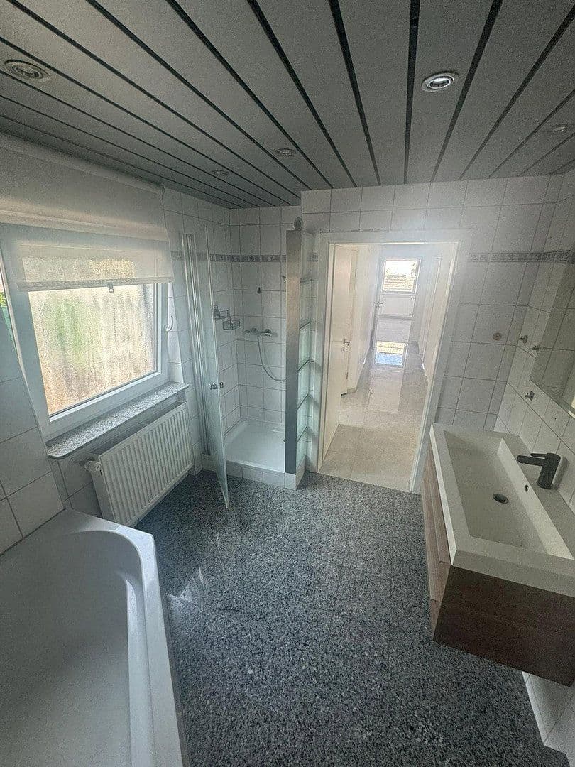 Predaj domu 252 m², pozemok 767 m², Mutterstadt, Porýnie-Falcko Predaj domu 252 m², pozemok 767 m², Mutterstadt, Porýnie-Falcko