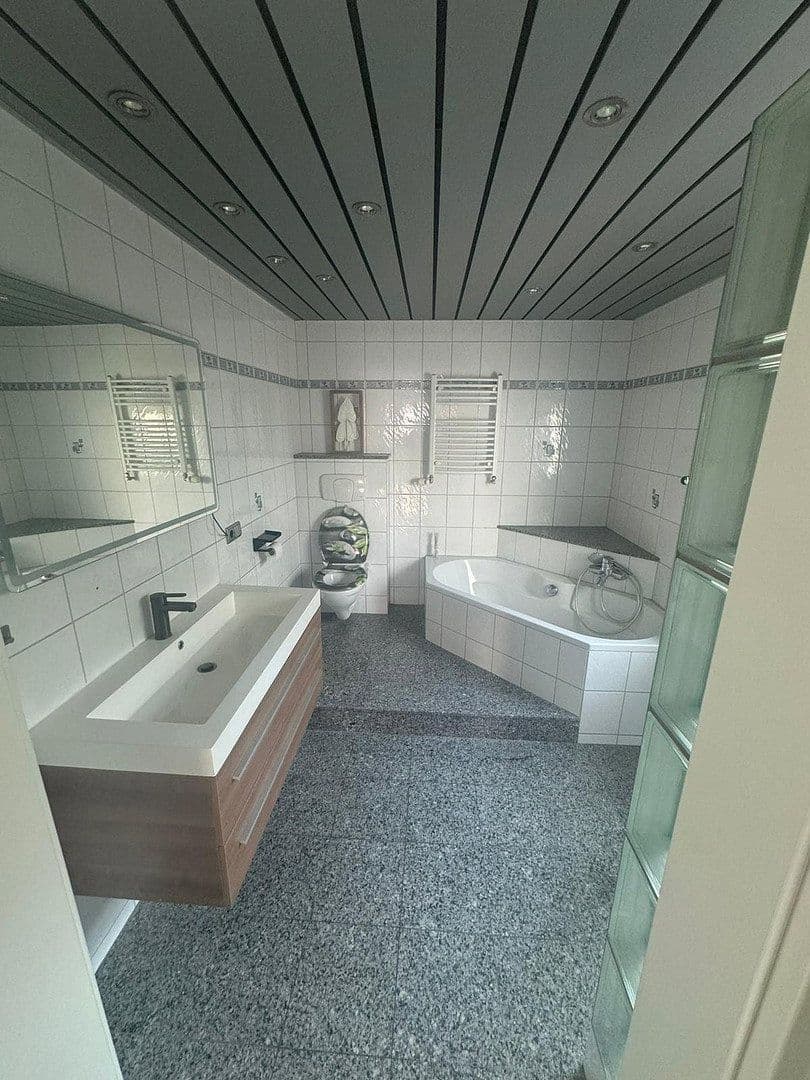 Predaj domu 252 m², pozemok 767 m², Mutterstadt, Porýnie-Falcko Predaj domu 252 m², pozemok 767 m², Mutterstadt, Porýnie-Falcko