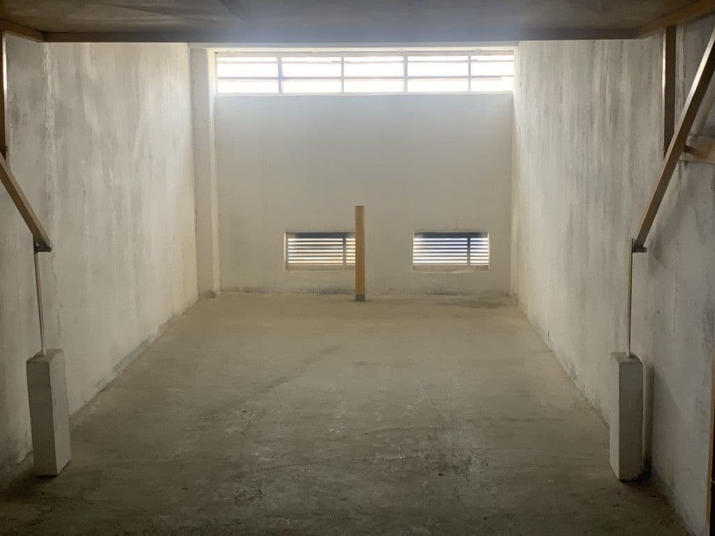 Prenájom garáže 18 m², Holušická, Praha, Praha Prenájom garáže 18 m², Holušická, Praha, Praha