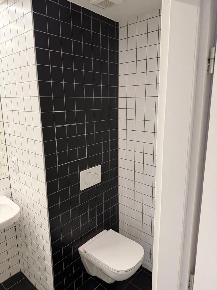 Prenájom bytu 1-izbový 36 m², Bělehradská, Pardubice, Pardubický kraj Prenájom bytu 1-izbový 36 m², Bělehradská, Pardubice, Pardubický kraj