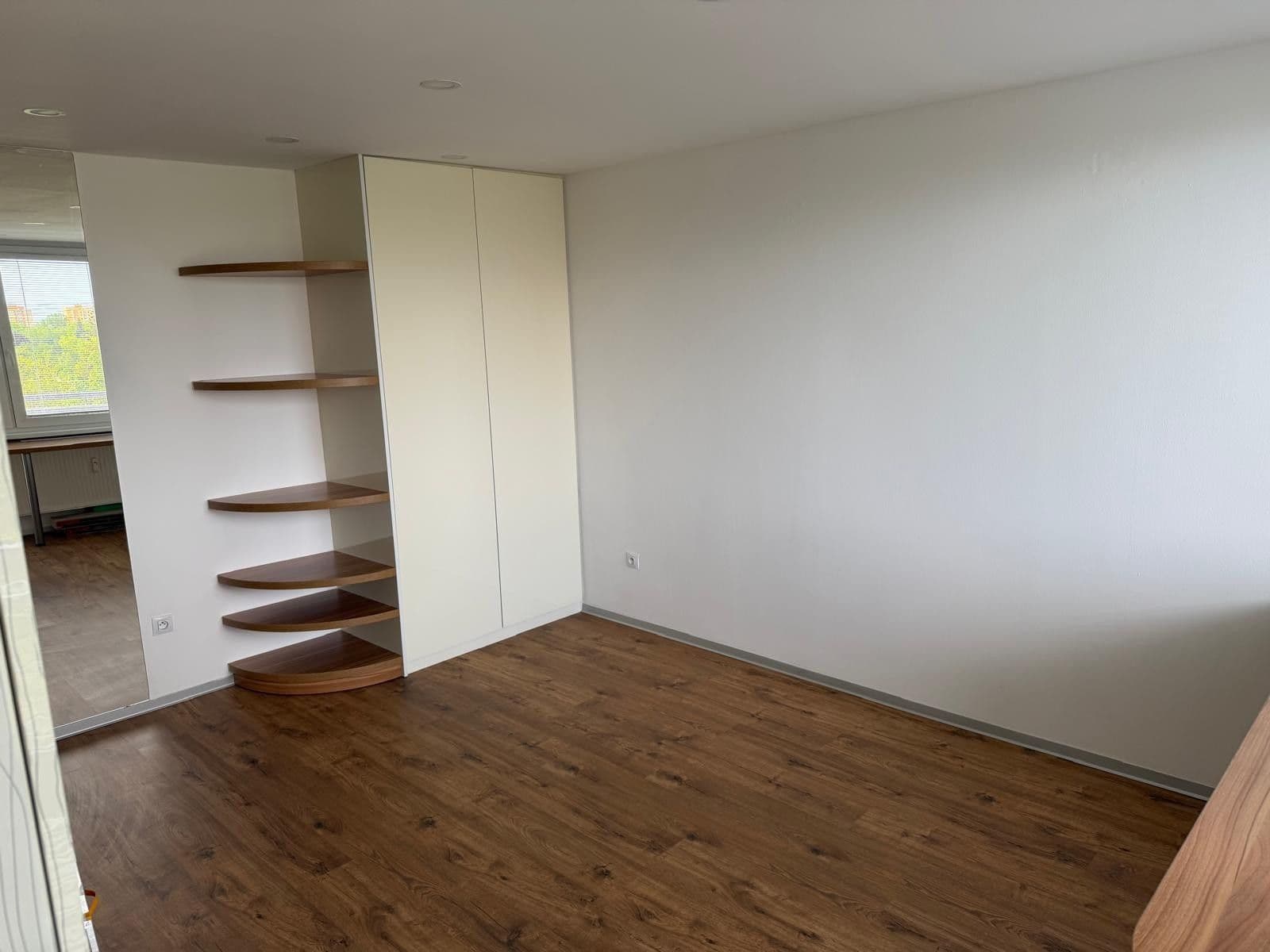 Prenájom bytu 1-izbový 36 m², Bělehradská, Pardubice, Pardubický kraj Prenájom bytu 1-izbový 36 m², Bělehradská, Pardubice, Pardubický kraj