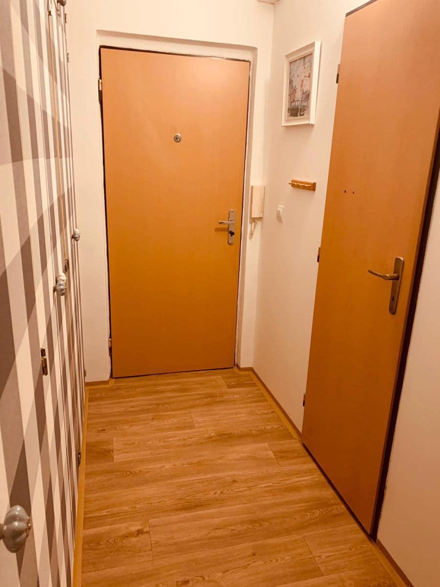 Predaj bytu 1-izbový 38 m², Ostravská, Kladno, Středočeský kraj Predaj bytu 1-izbový 38 m², Ostravská, Kladno, Středočeský kraj