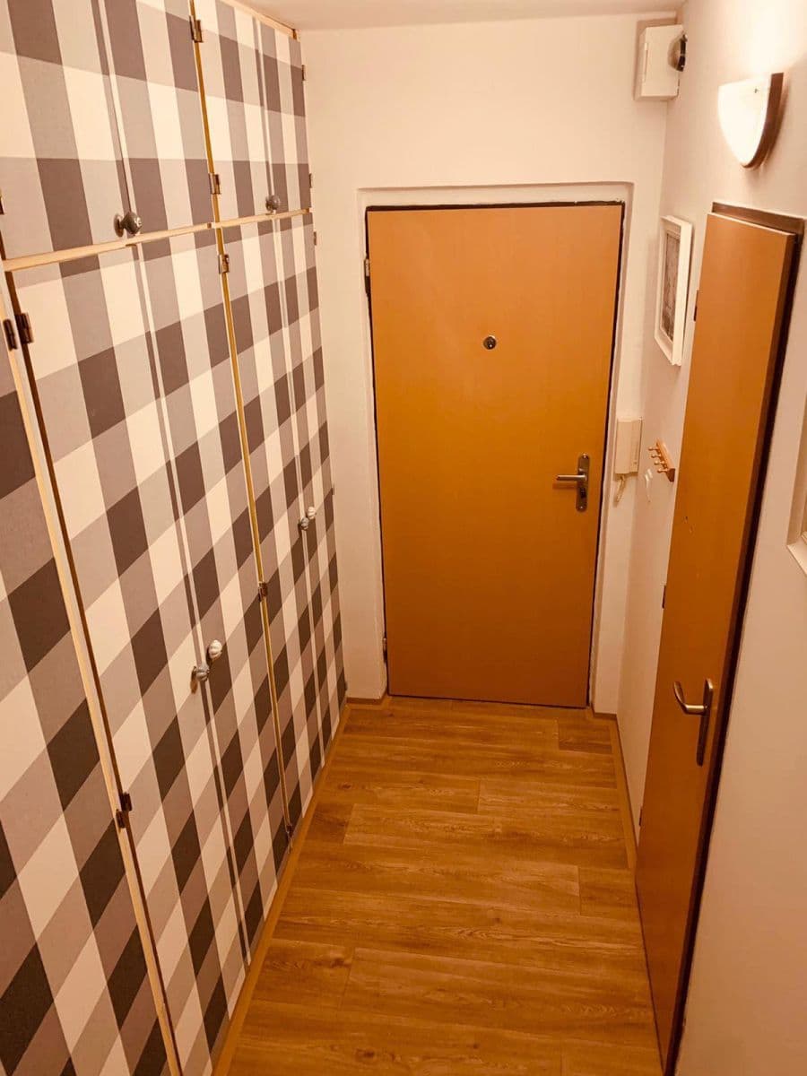 Predaj bytu 1-izbový 38 m², Ostravská, Kladno, Středočeský kraj Predaj bytu 1-izbový 38 m², Ostravská, Kladno, Středočeský kraj