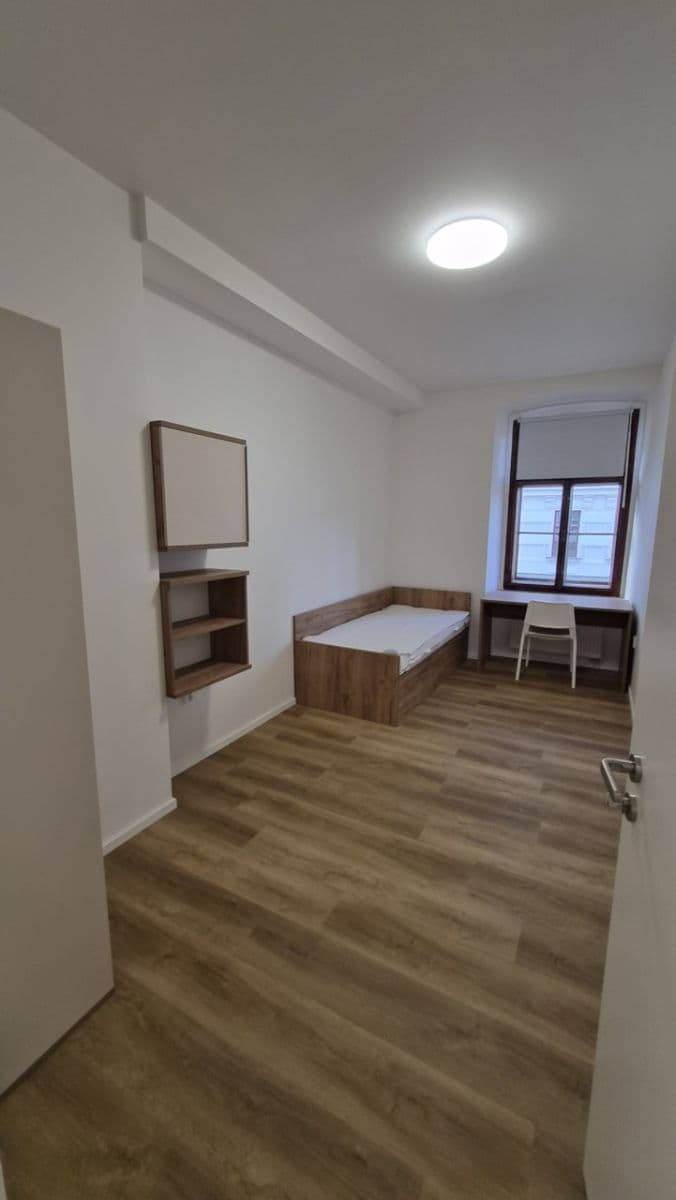 Prenájom bytu 6-izbový 138 m², Pekařská, Brno, Jihomoravský kraj Prenájom bytu 6-izbový 138 m², Pekařská, Brno, Jihomoravský kraj