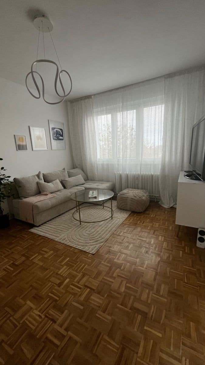 Predaj bytu 2-izbový 59 m², Jiráskova, Lužec nad Vltavou, Středočeský kraj Predaj bytu 2-izbový 59 m², Jiráskova, Lužec nad Vltavou, Středočeský kraj